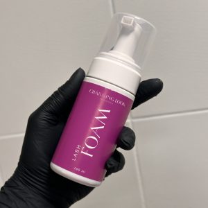 Charming Look - valomosios putos blakstienoms ir antakiams, 100 ml